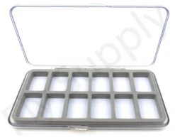 Euro Flies High 12 Compartment Fly Box 9 Euro Flies High 12 Compartment Fly Box -Aanbevolen Winkels Voor Visuitrusting Euro Flies High 12 Compartment Fly Box EF HIGH12BOX L dsc00514 bewerkt