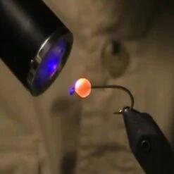 Loon UV Fly Paint Yellow -Aanbevolen Winkels Voor Visuitrusting uv fly paint2